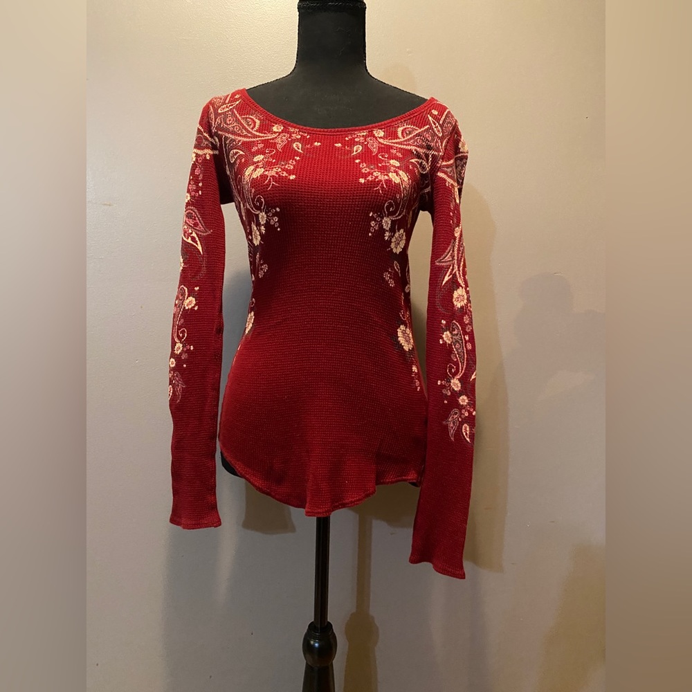 Floral thermal top